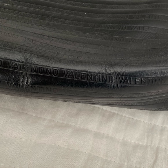 SOLD ‼️Vintage Valentino Clutch - Picture 14 of 14